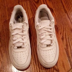 Air Force One size 7